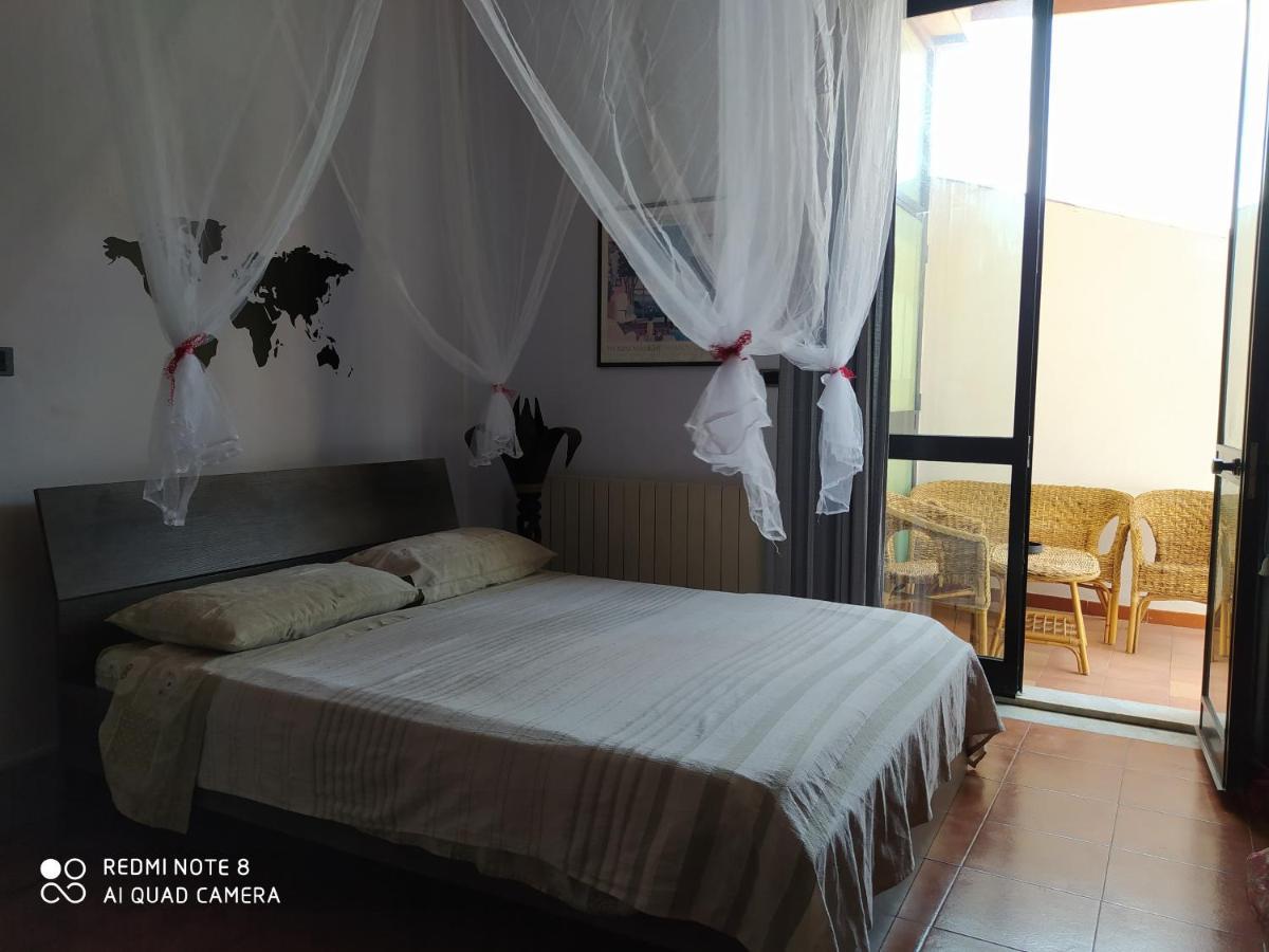 Teocle Beach Rooms Джардини-Наксос Экстерьер фото